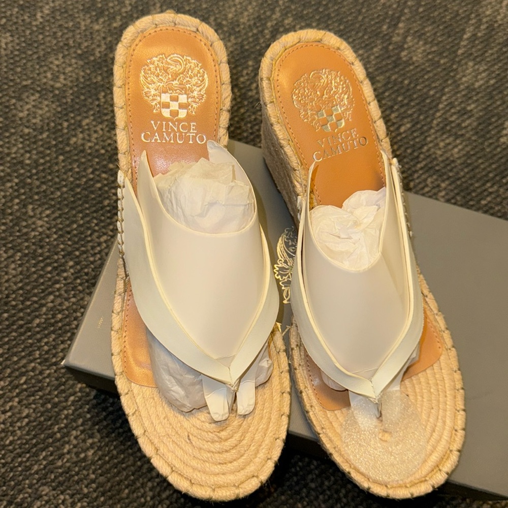 Vince Camuto LaCheeta thong leather wedge sandals sz 9.5